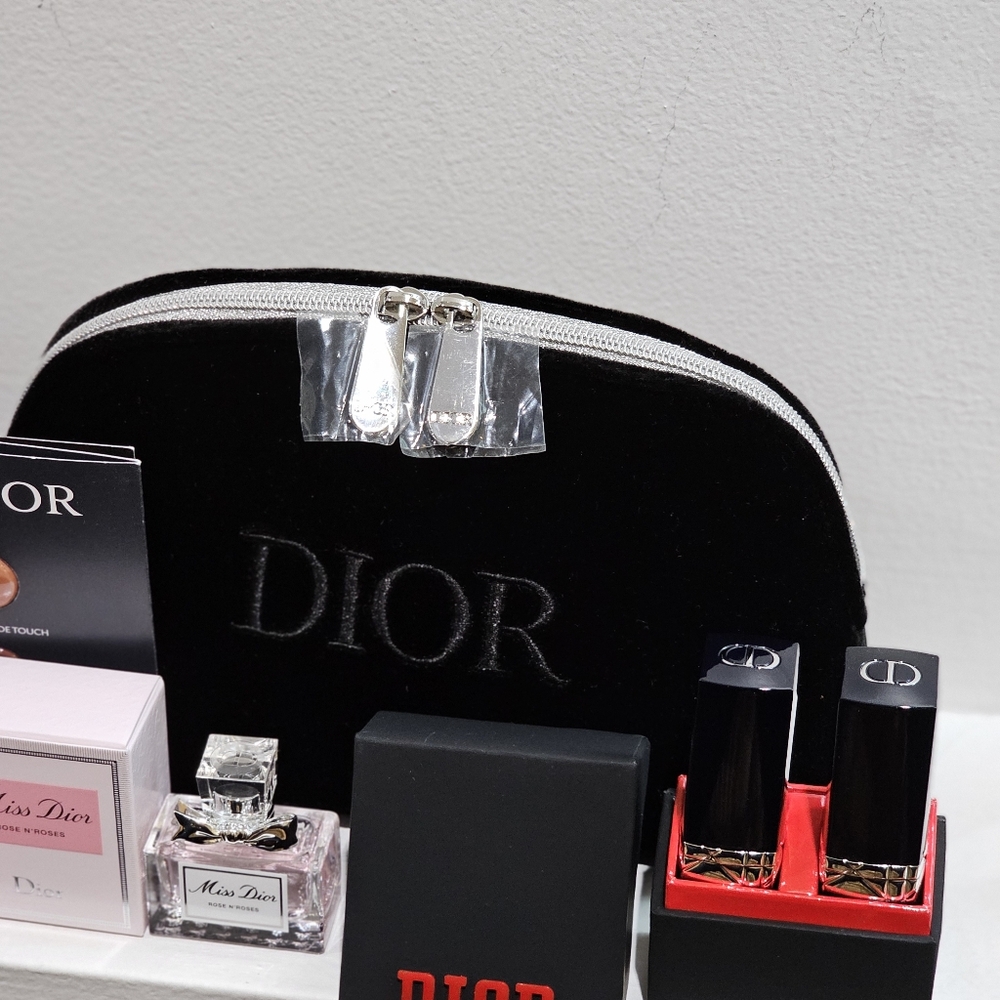 DIOR BEAUTY MAKEUP BAG & LIPSTICK SET & DIOR ROSE & ROSES BUNDLE - Picture 4 of 16